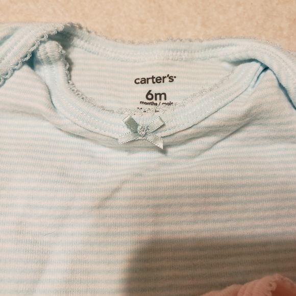 3/$20 Carter's striped short sleeve onesies 6M - Picture 2 of 2